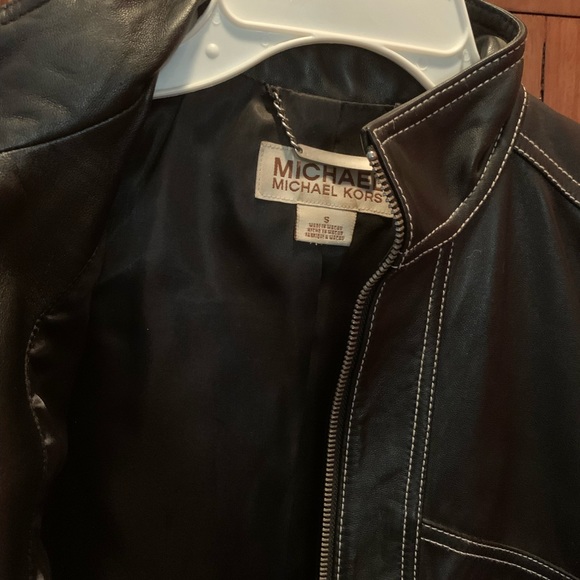 Beautiful butter soft leather Michael Kors jacket! - Picture 2 of 3